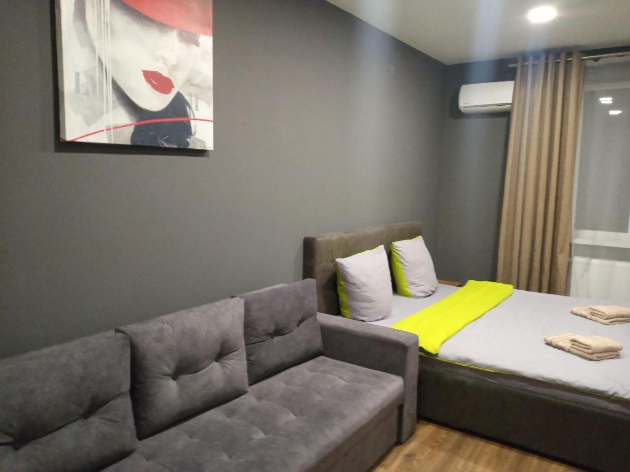 Apartment Yes 41 Uzhhorod Exterior photo